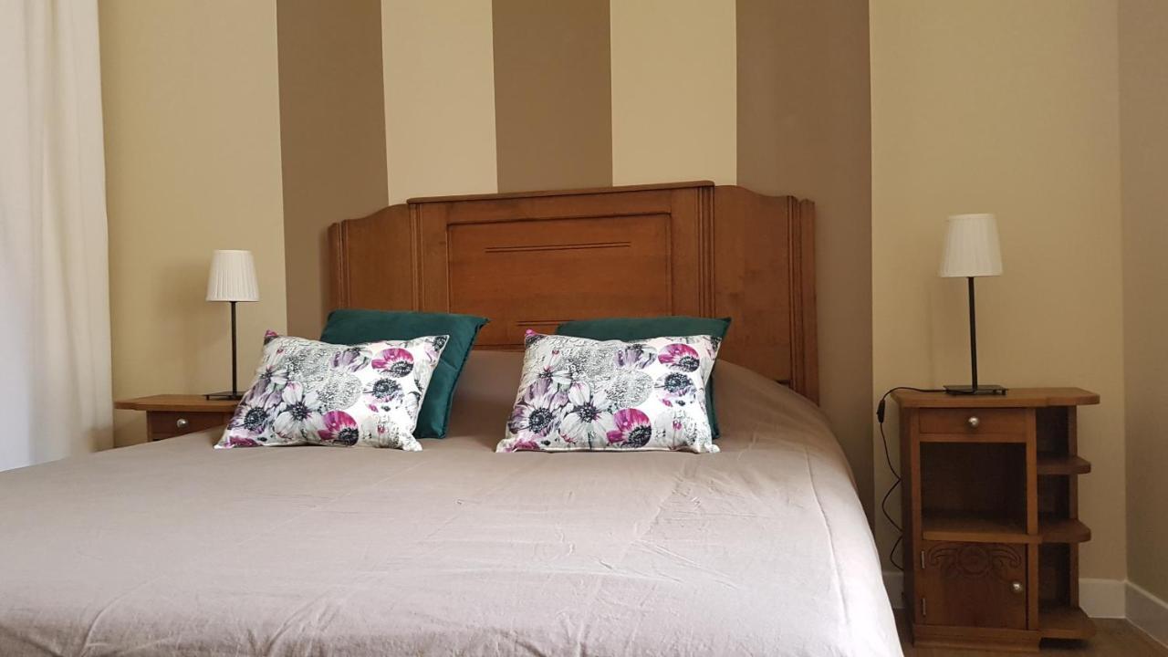 Chambres D'Hotes Du Tilleul Nanteuil-en-Vallée Buitenkant foto